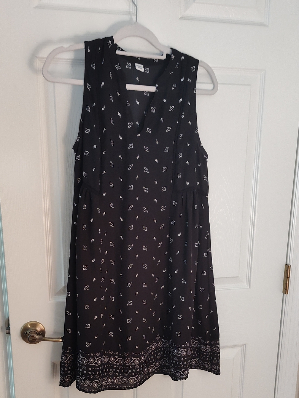 Old Navy Black Sleeveless Mini Dress with White Print